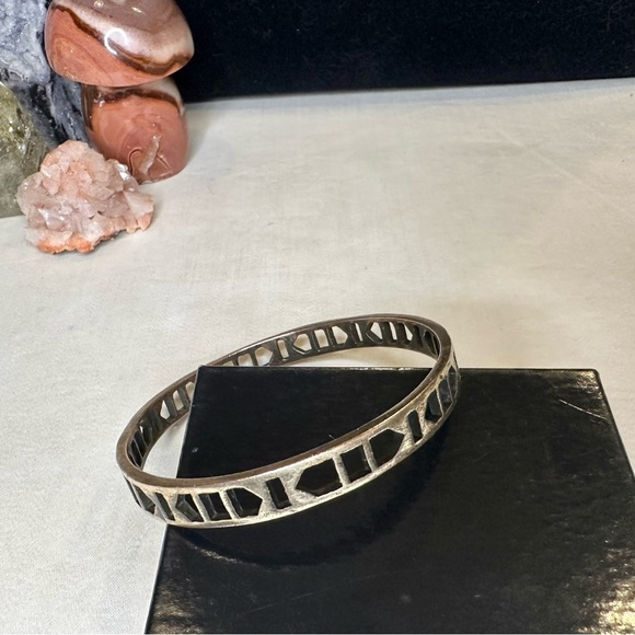 Brass Cutout Bracelet - Picture 1 of 2